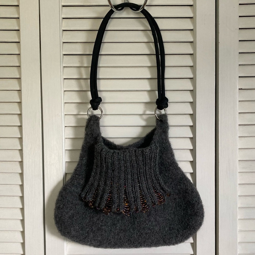 Knit felted shoulder bag - Picture 2 of 7